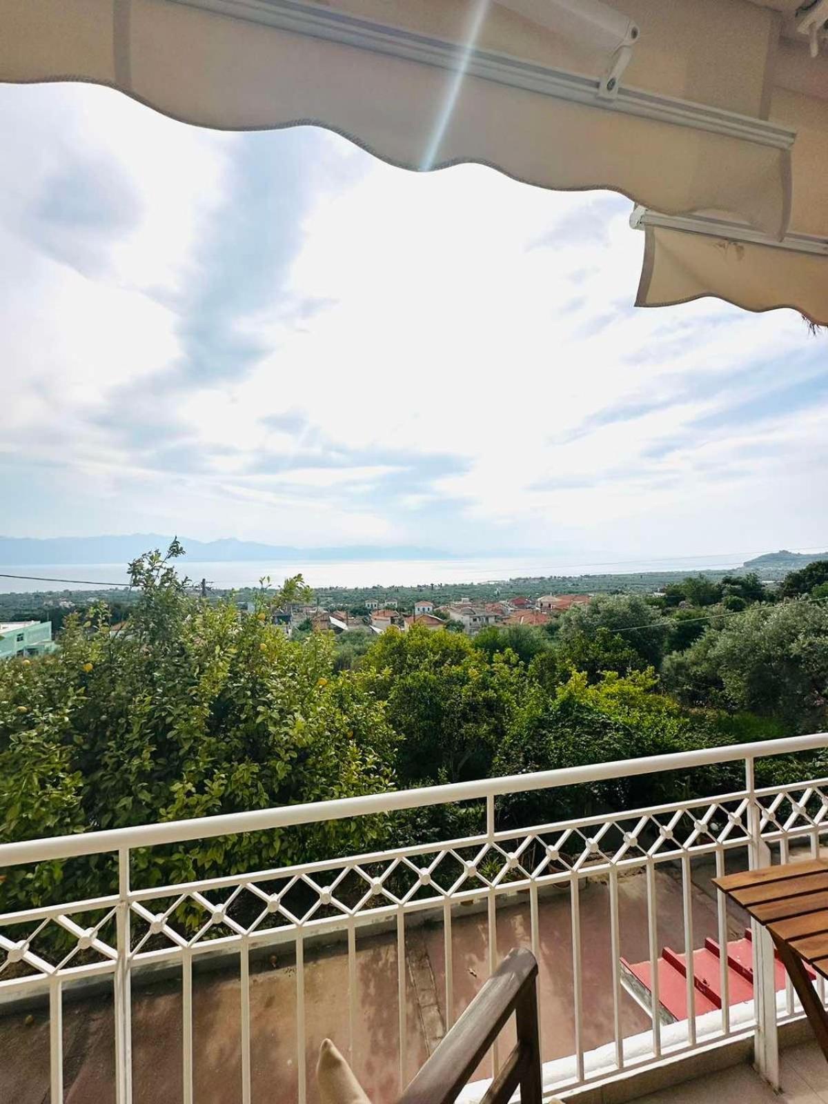 Cosy Apartment With Great Views Longa Екстер'єр фото